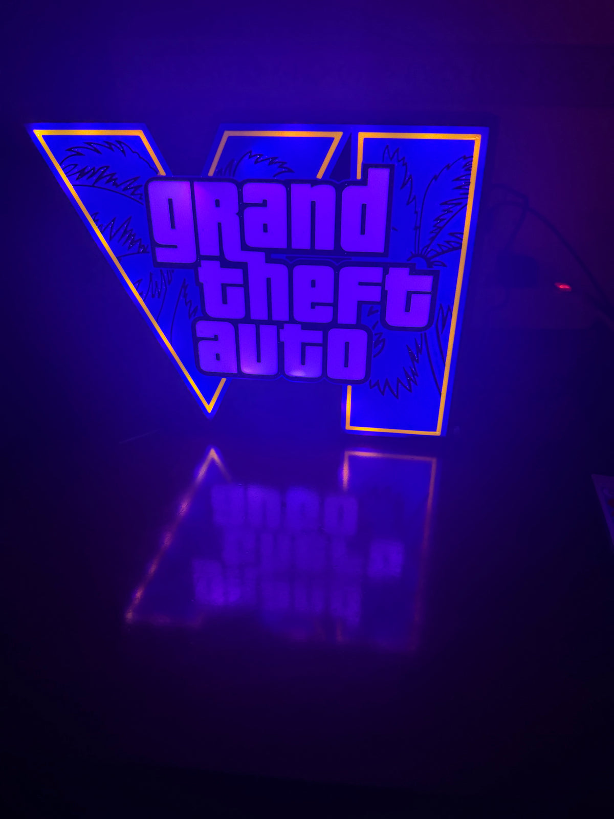 🌴 Lampada LED RGB GTA VI Vice City (con Telecomando Incluso)