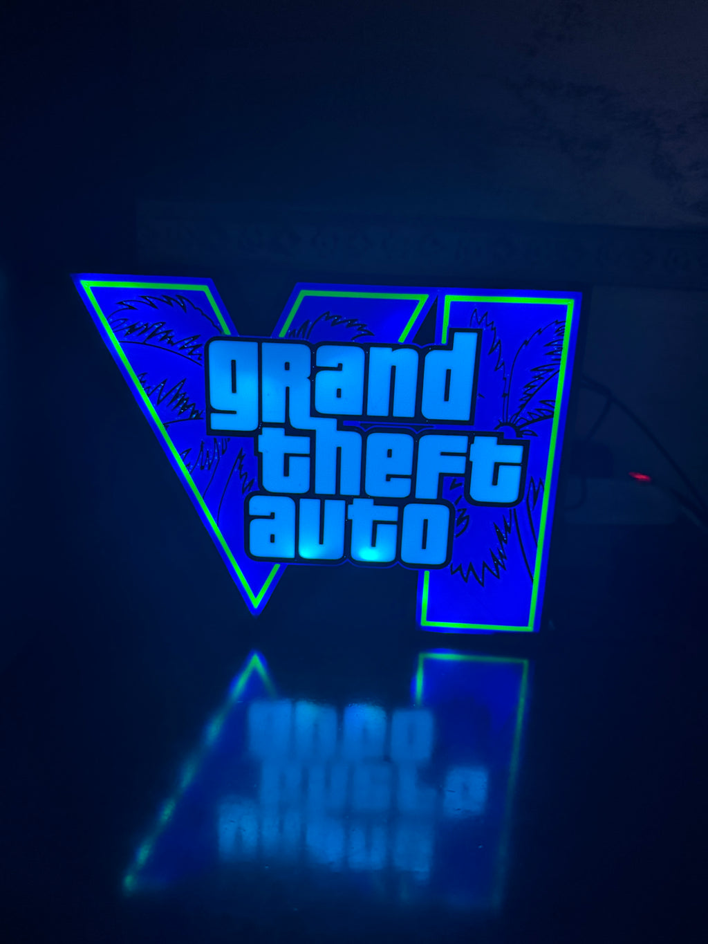 🌴 Lampada LED RGB GTA VI Vice City (con Telecomando Incluso)
